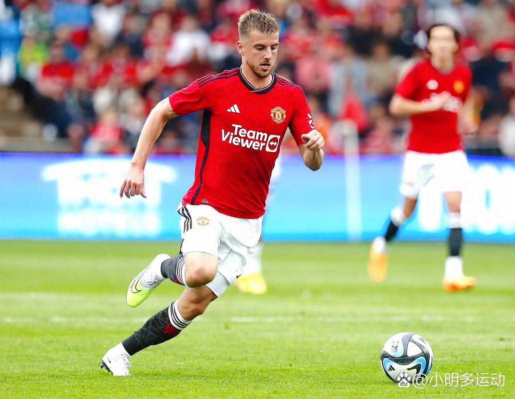 记者：吴少聪发烧，今日出席国安赛前发布会球员调整为张玉宁（记者：吴少聪因发烧缺席，国安今日赛前发布会改由张玉宁出席）