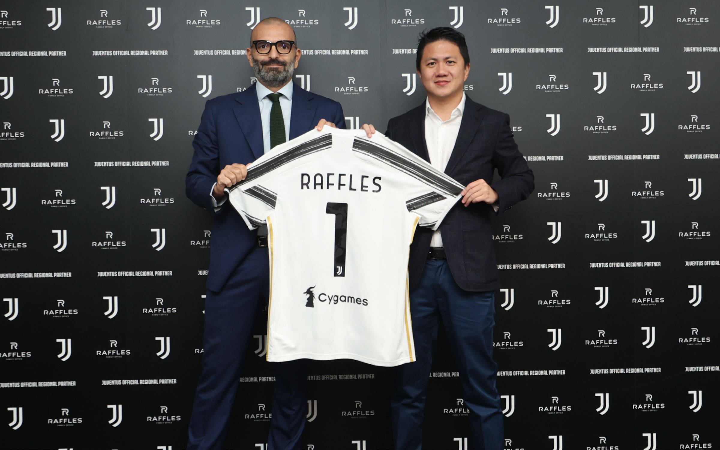 赛点一刻！米兰3：2擒获科内利亚诺，捧起意大利女排超级杯！（决胜时刻！米兰3-2力克科内利亚诺，捧起意大利女排超级杯！）