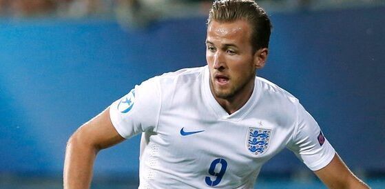 十秒钟连续过三人，离谱（十秒内连过三人，简直逆天）