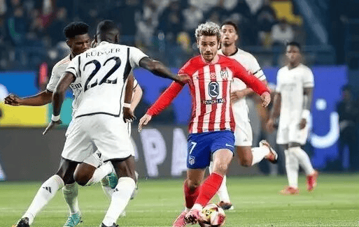 连续得分上双！混血后卫朱正首发出战25分钟8中7得到20分3助2断（混血后卫朱正首发25分钟8投7中砍20分3助2断，连续场次得分上双）